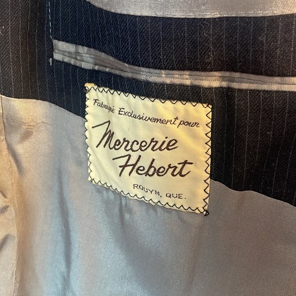 Vintage Wool Navy Pinstripe Blazer - Picture 4 of 4